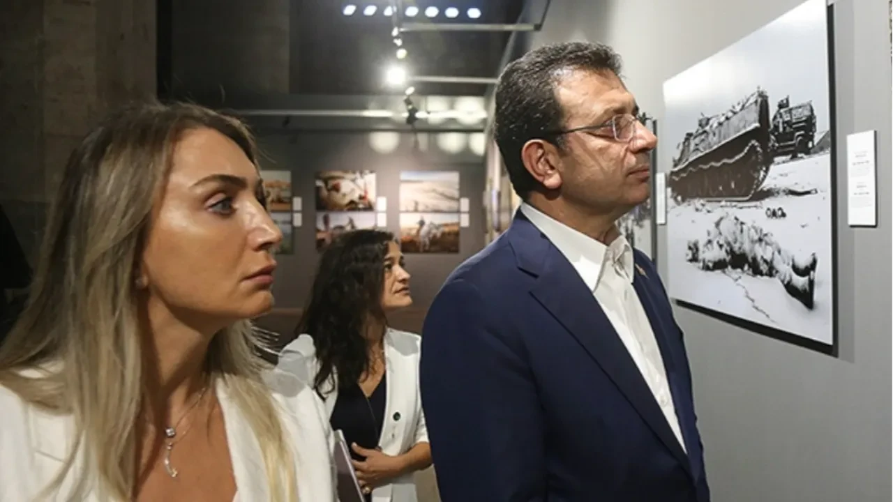 CHP'nin tartıştığı konu: Ekrem İmamoğlu işaret etti, Dilek İmamoğlu cumhurbaşkanı adayı mı oluyor?