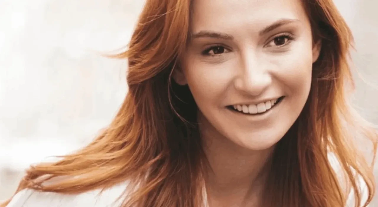 Çirkin dizisinin Lale'si Başak Gümülcinelioğlu kimdir, evli mi? Başak Gümülcinelioğlu kaç yaşında, hangi dizilerde oynadı?