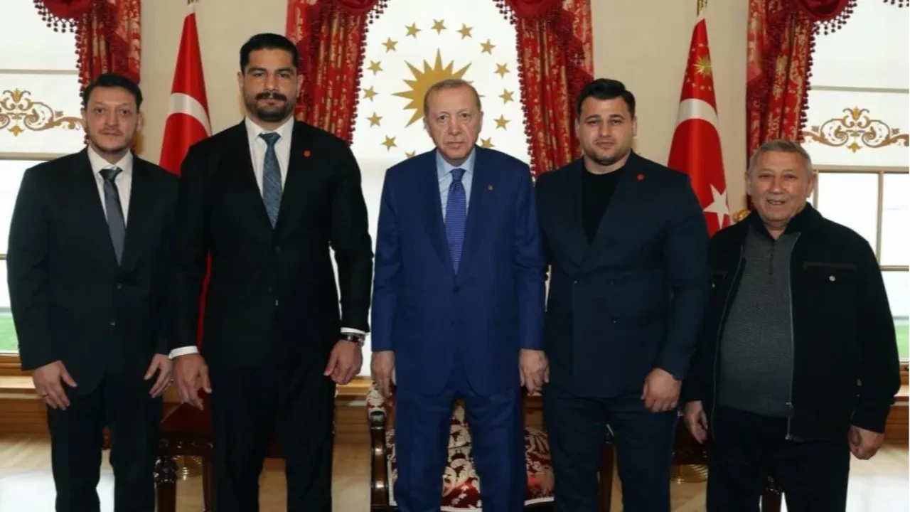 Cumhurbaşkanı Erdoğan, Taha Akgül'ü kabul etti
