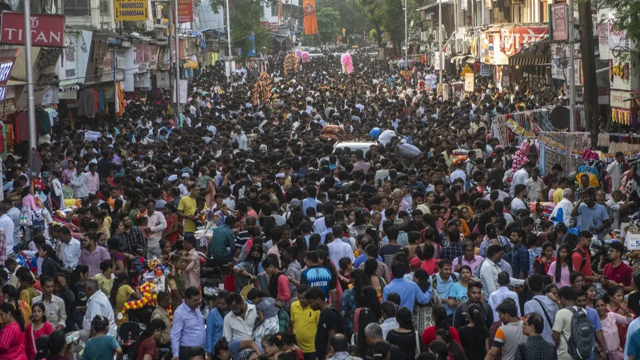 Dünyanın en kalabalık ülkesi kolları sıvadı, nüfus sayımı başlıyor! Yaklaşık 1 sene sürecek