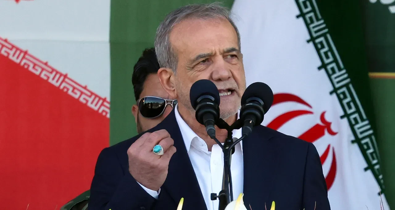 İran Cumhurbaşkanı Pezeşkiyan'dan Hürmüz Boğazı açıklaması! Normale dönmesinin şartını duyurdu