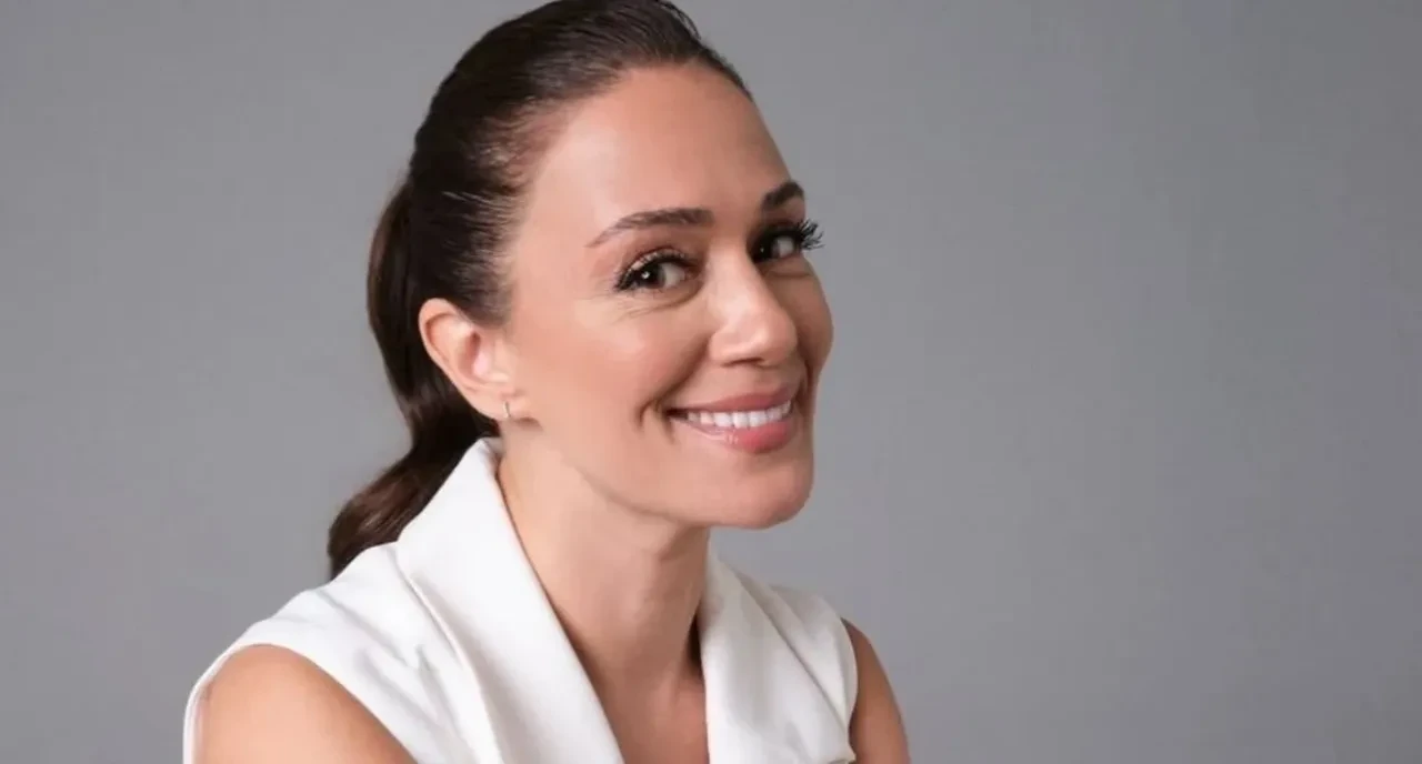 İstanbul Hatırası dizisinin başrol oyuncusu Nejat İşler'in partneri Özge Borak oldu! Özge Borak'ın İstanbul Hatırası'ndaki rolü ne olacak?