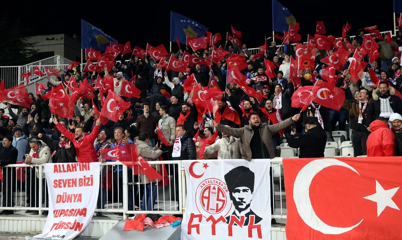 Türkiye Kosova'daki tarihi gecede kazandı ve 24 yıl sonra Dünya Kupası'na katıldı!