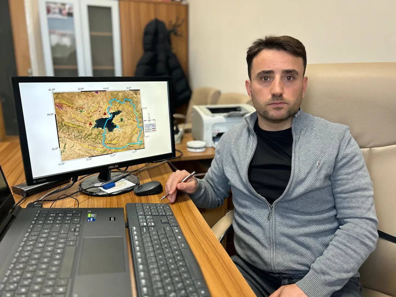 Van'da yer altı hareketleri her saniye izleniyor! Uzman isim zemin yapısına dikkat çekti: İşte sismik risk haritası