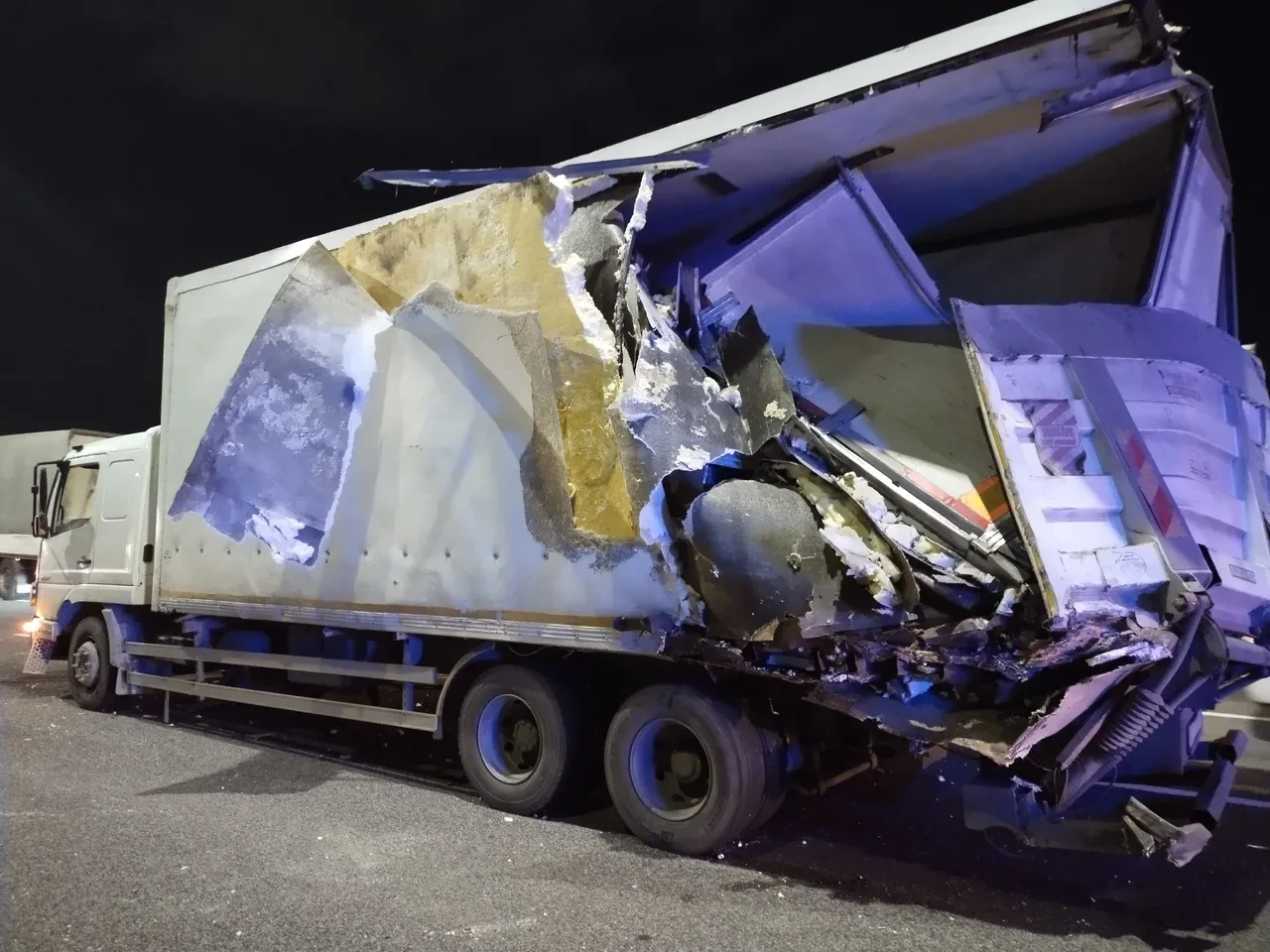 Yolcu otobüsü ile tır çarpıştı! Feci kazada yaralılar var