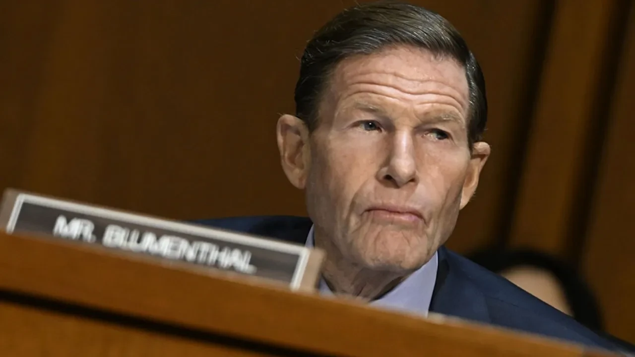 ABD'de 'İran'a kara harekatı' korkusu! Senatör Blumenthal açıkladı: 'Askerlerimizi sahaya gönderebiliriz'