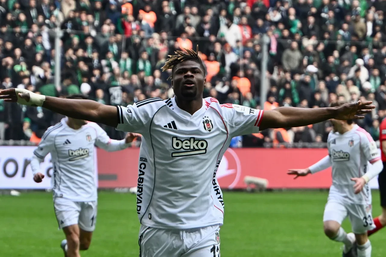 Beşiktaş Çaykur Rizespor maç kadrosu, muhtemel 11! BJK'de 2 isim forma giyemeyecek