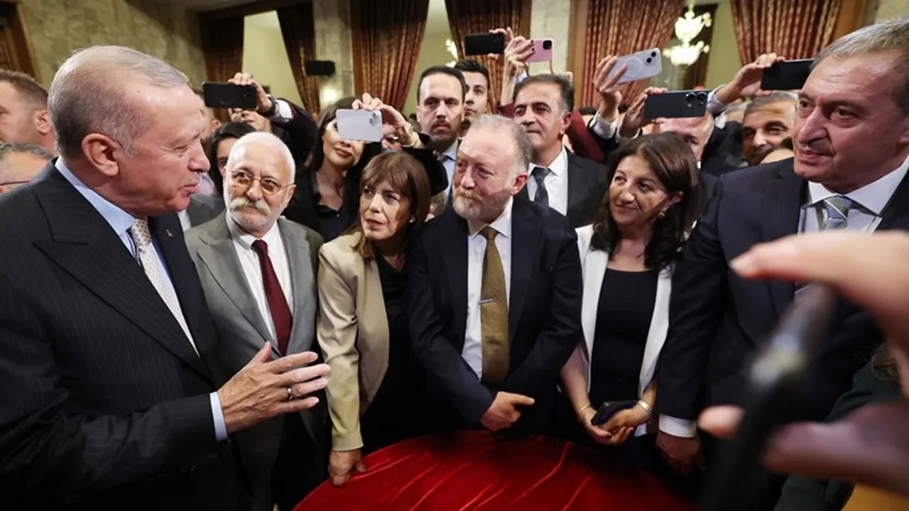 DEM Parti'nin ismi değişiyor! 2 alternatif var