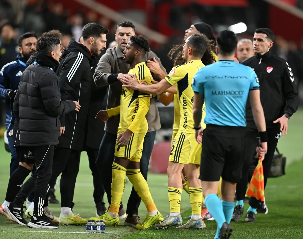 Fenerbahçe Gaziantep FK deplasmanında kazanarak turladı: Ziraat Türkiye Kupası'nda son 8 heyecanı!