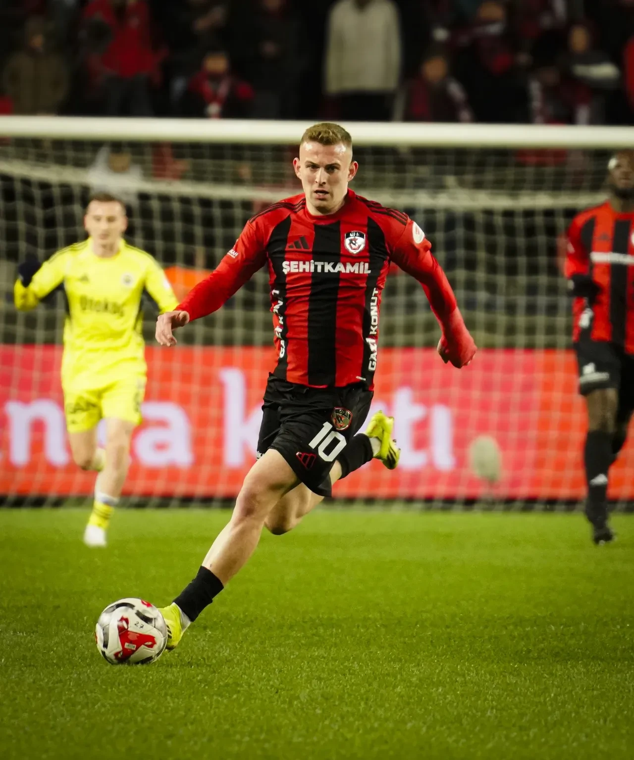 Fenerbahçe Gaziantep FK deplasmanında kazanarak turladı: Ziraat Türkiye Kupası'nda son 8 heyecanı!