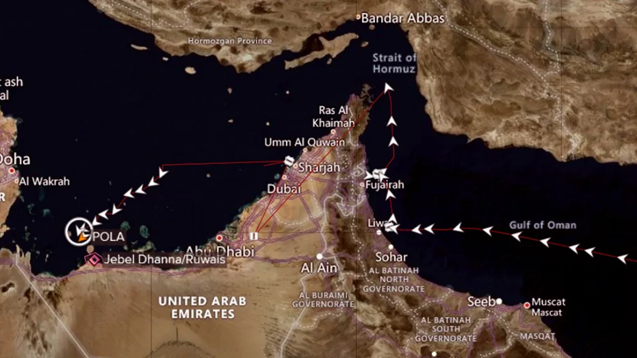 Hürmüz Boğazı'nda dikkat çeken geçiş! Sadece tek tanker ilerledi