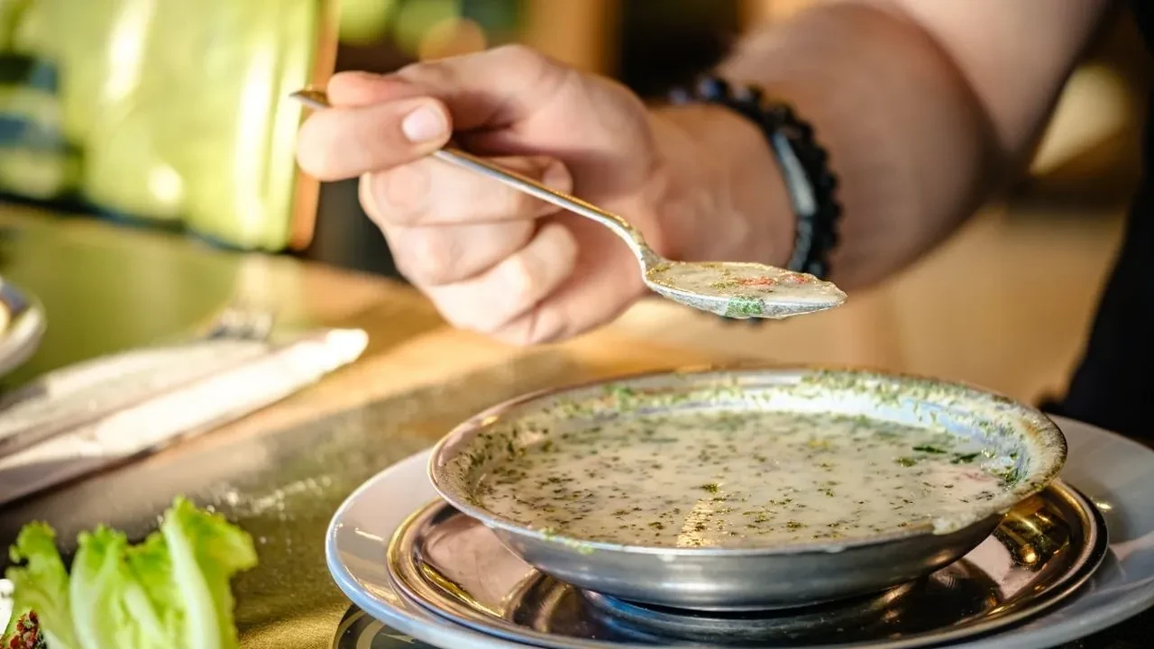 İftar sofralarını süsleyen şifa deposu çorba! Bağışıklığı güçlendiriyor