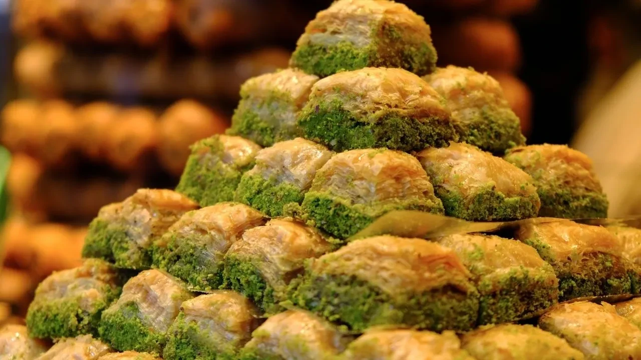 Kekli baklavaya hayatınızda yer açın! Lezzeti damağınıza, tarifi hafızanıza kazınacak