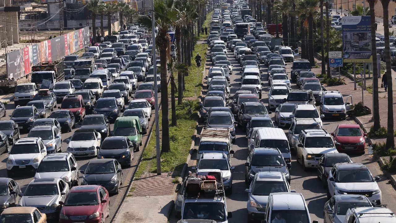 Lübnan'da göç akını: İsrail onlarca bölge için tehditler savurdu