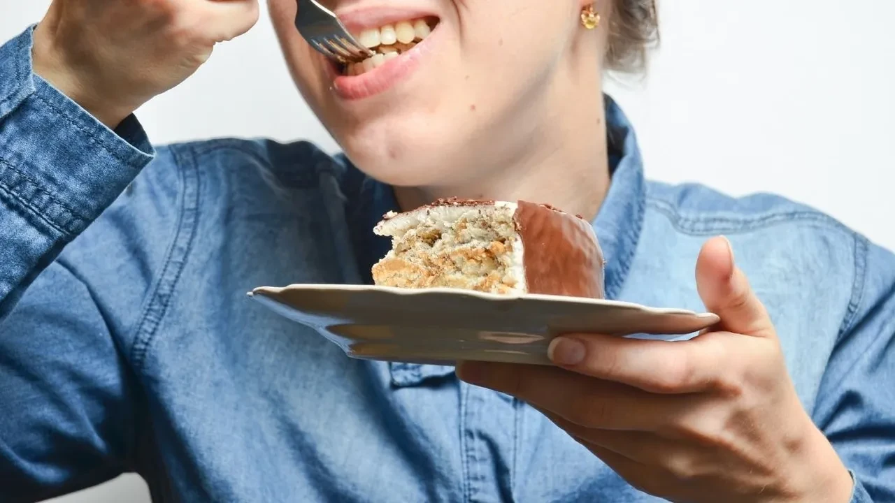 Oruçluyken tatlı isteğiniz artıyorsa dikkat! İftar ve sahur arasında bunları mutlaka yapın