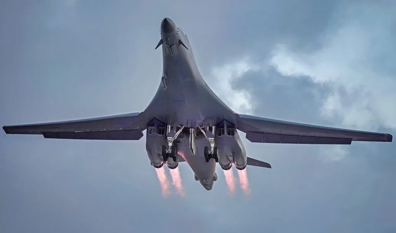 Trump'ın 'İran'a büyük dalga'dan kastı ne? Orta Doğu'yu bekleyen yeni tehlike