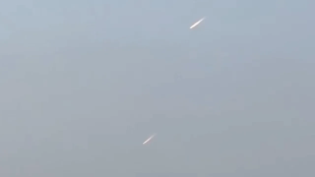 Türk Silahlı Kuvvetlerinden Yüksekova'da devriye uçuşu! Savaş uçakları sınır hattında gözlemlendi