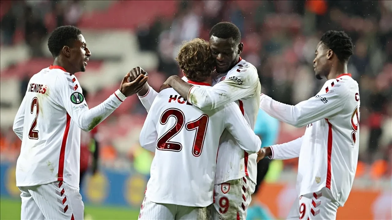 Antalyaspor Samsunspor hangi kanalda? ZTK maçı canlı yayın ile ekranlara gelecek