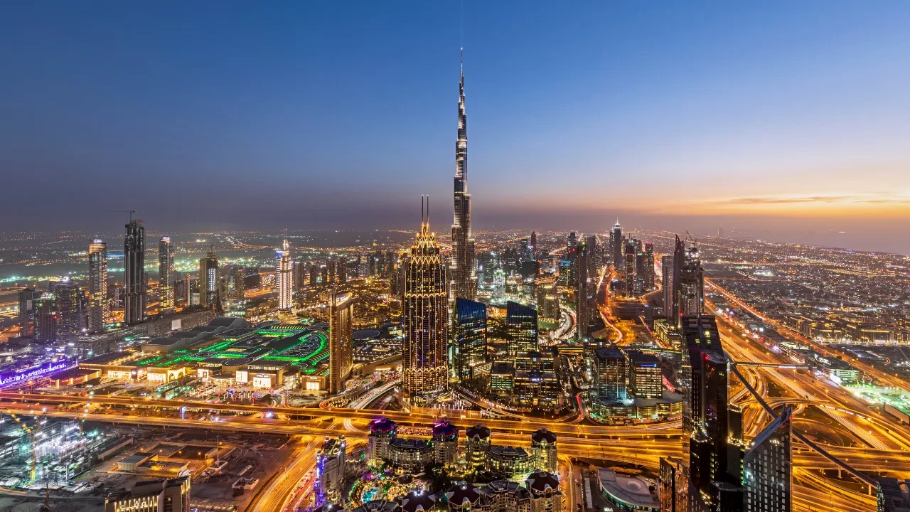 Dubai'deki oteller boşaldı! Gecelik fiyatlar dibi gördü