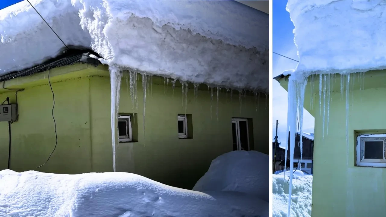 Evler kara gömüldü! Ovacık'ta kar kalınlığı 2 metreyi buldu
