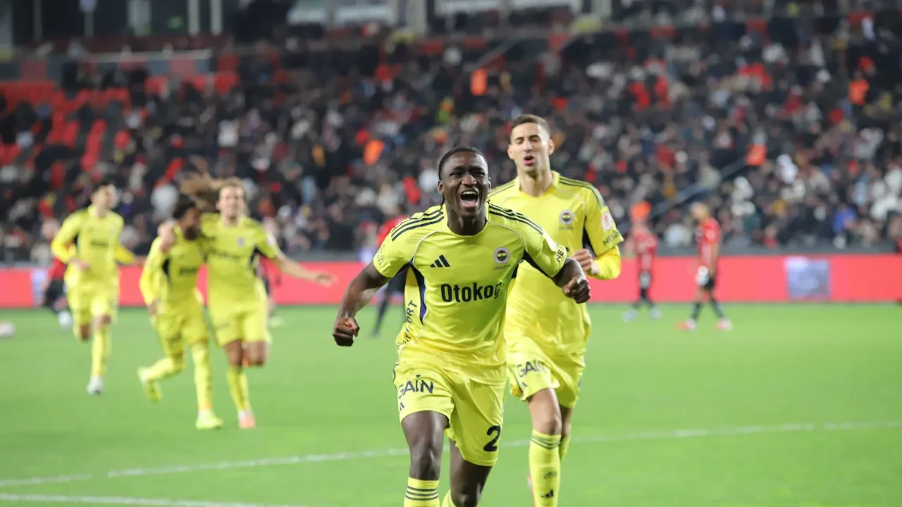Gaziantep FK Fenerbahçe maç sonucu kaç kaç? Fenerbahçe ZTK çeyrek finale yükseldi mi?