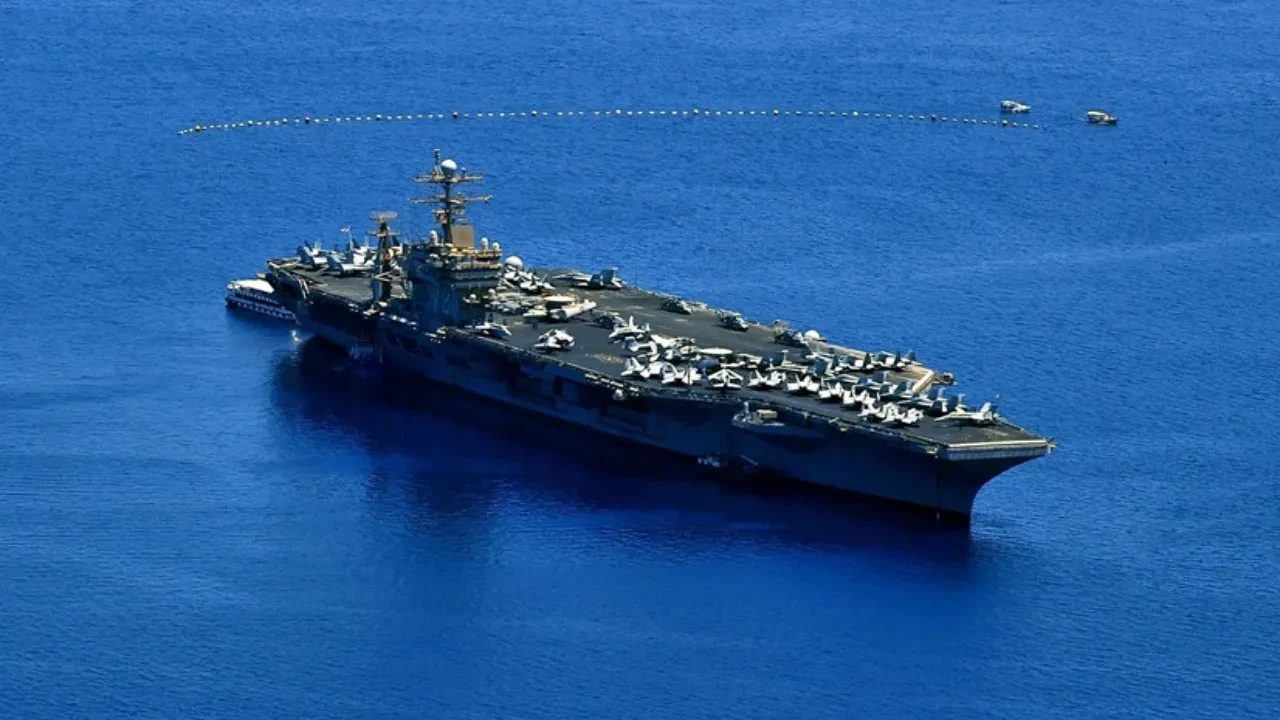 İran, ABD'nin uçak gemisini hedef aldı! İHA saldırısıyla ilgili açıklama