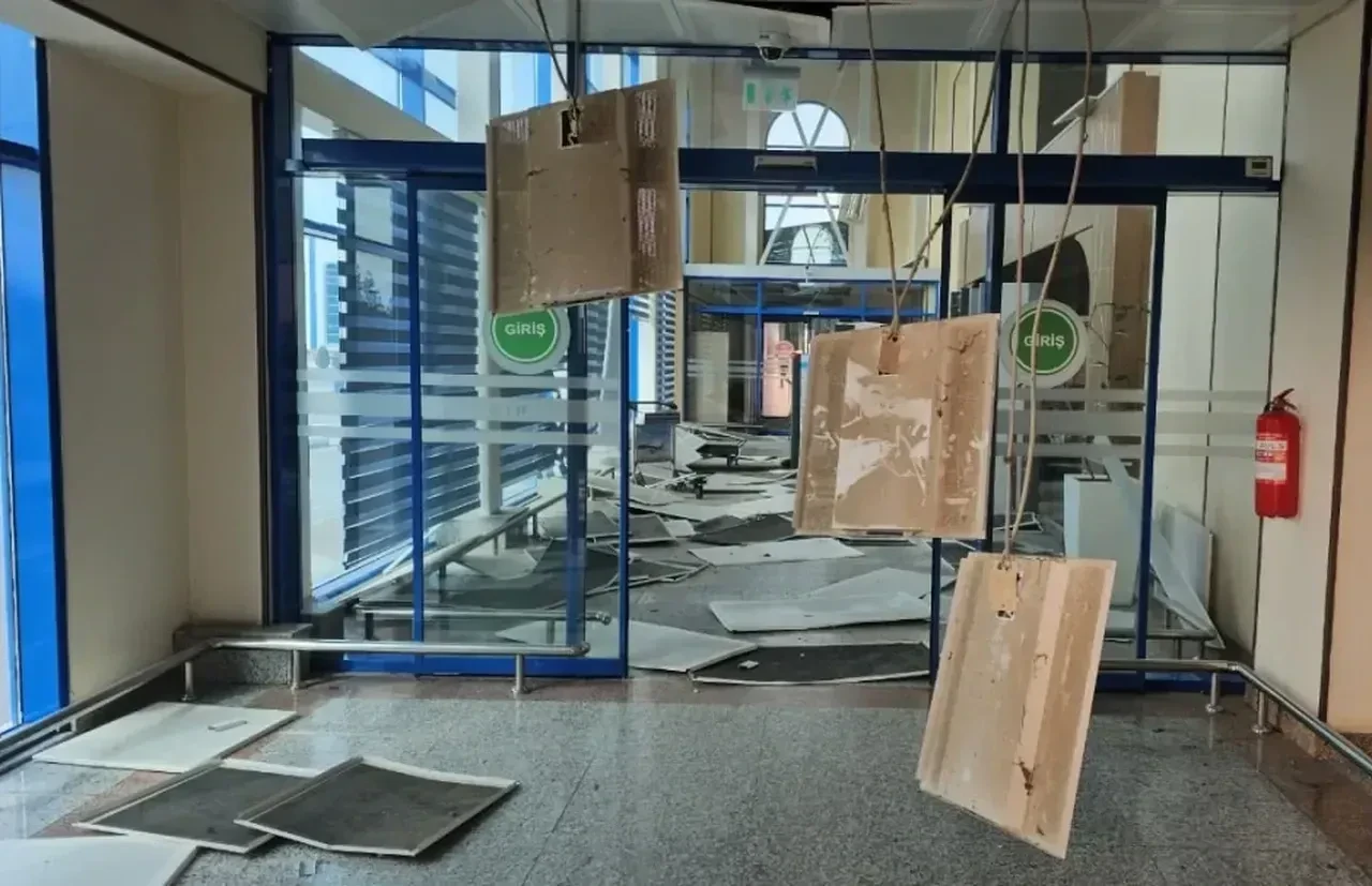 İran saldırısı sonrası Azerbaycan'dan çok sert açıklama: Orduya misilleme talimatı verildi