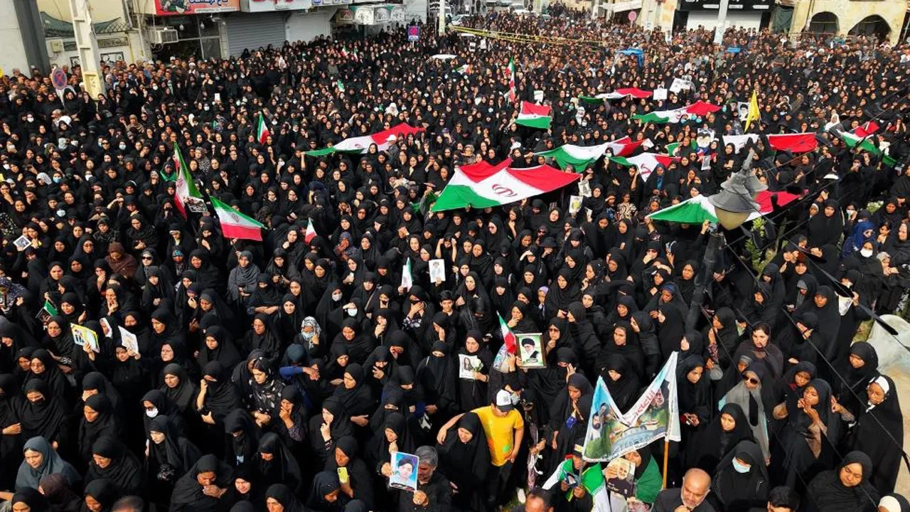 İran’daki okul, 2 Fatma Nur Çelik ve sokakta ağlayan genç