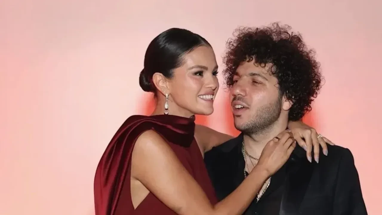 Selena Gomez teşhisi konulan ruh sağlığı sorunuyla nasıl baş ettiğini ilk kez anlattı