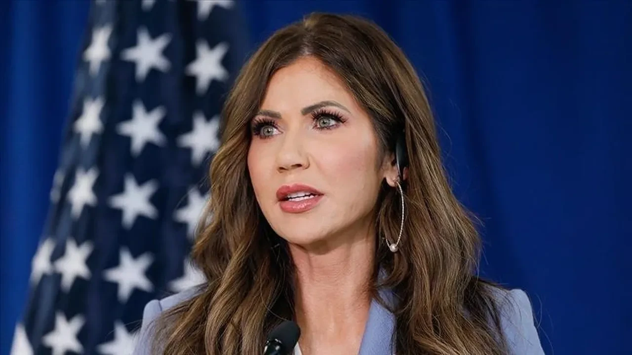 Trump İç Güvenlik Bakanı Kristi Noem'i görevden aldı! Yerine gelecek ismi duyurdu 