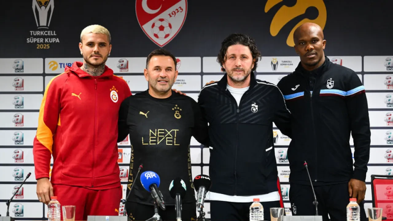 Türkiye Futbol Federasyonu'ndan Fatih Tekke'ye ödül!