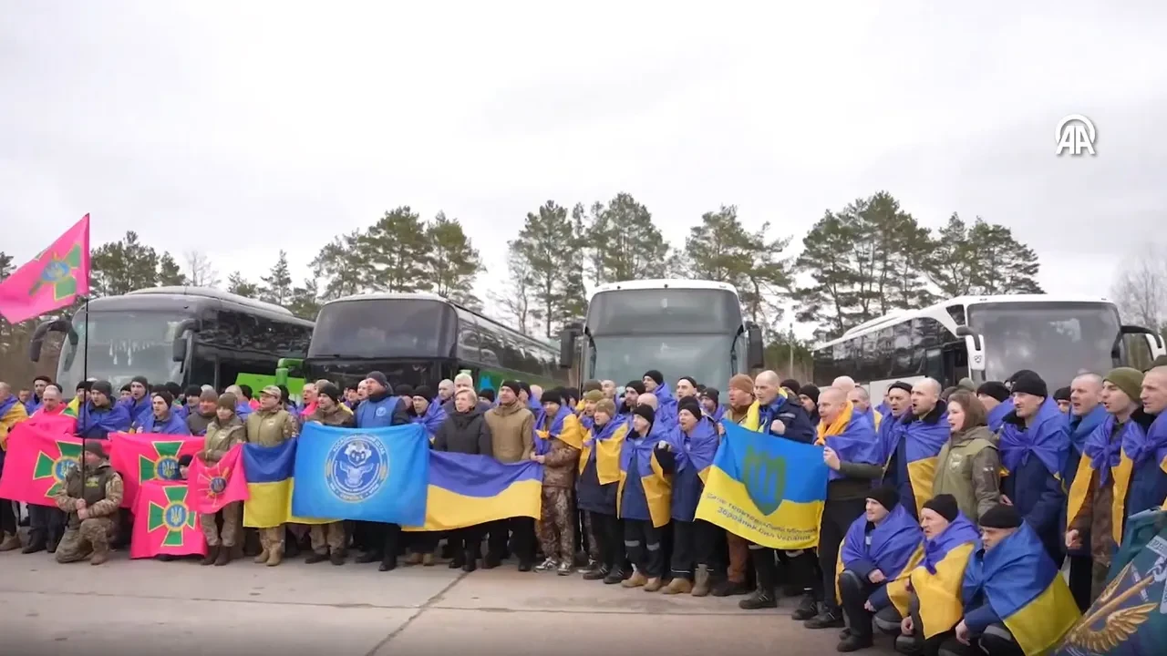 Ukrayna ile Rusya arasında esir takası! Yüzlerce asker ülkesine döndü