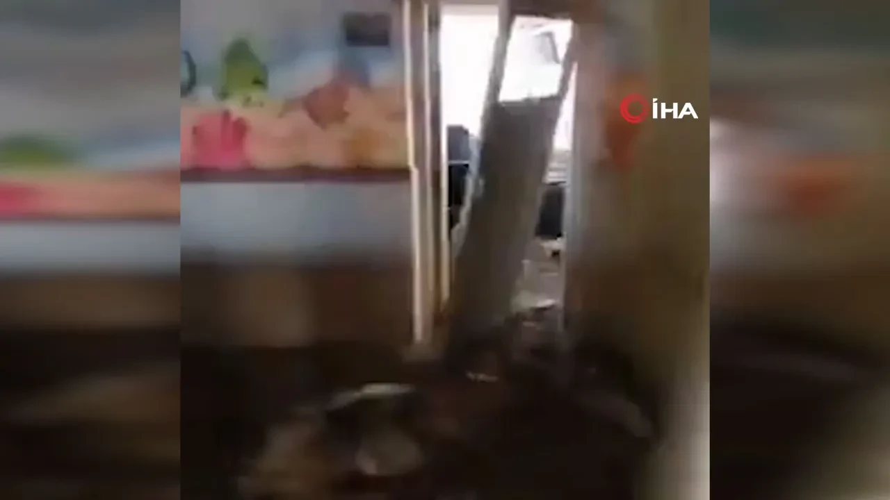 ABD ve İsrail'in İran'a saldırılarında bir ilkokul daha hedef alındı