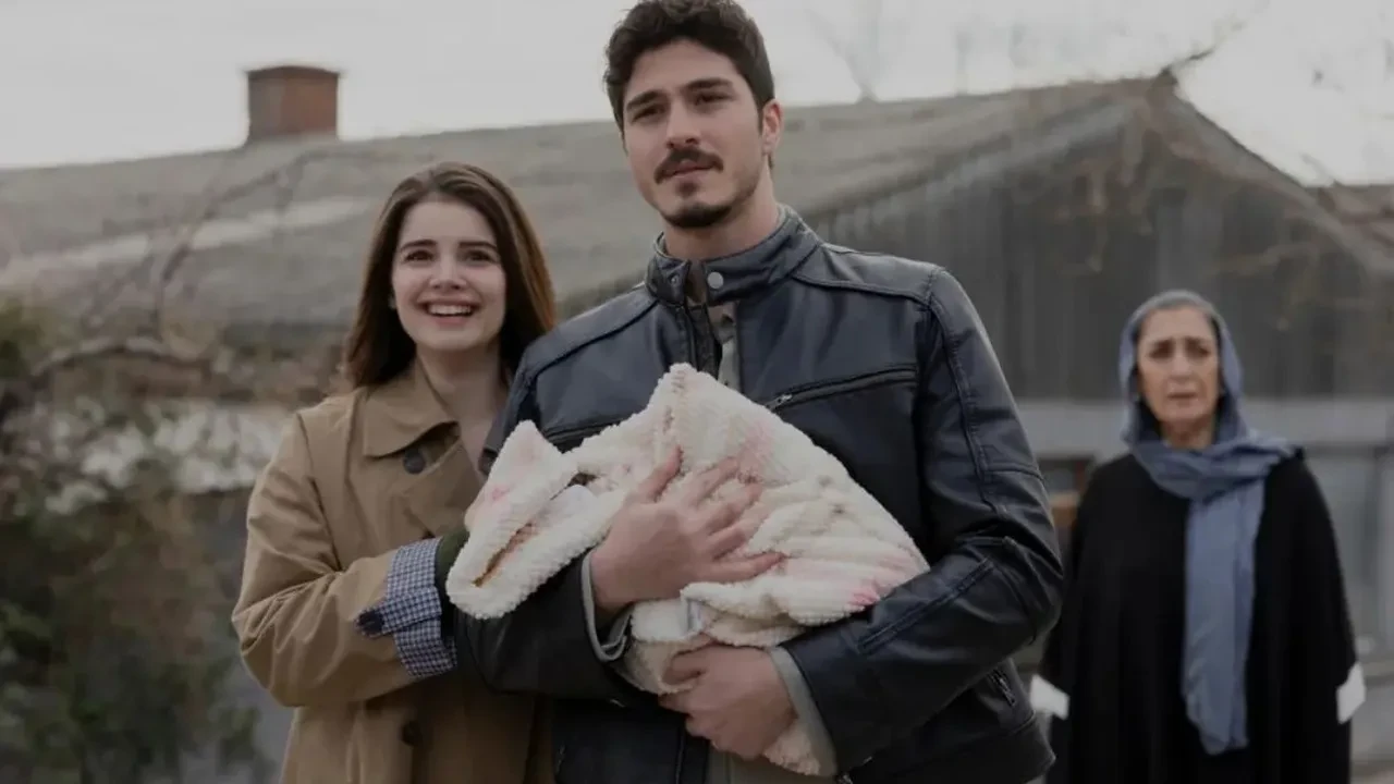 Burak Berkay Akgül’ün oyunculuğu sosyal medyayı salladı! Sahipsizler’in finali gündem oldu