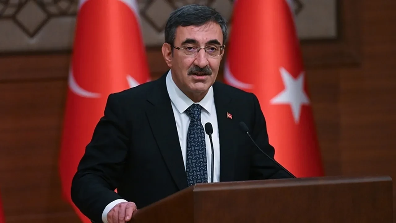 Cevdet Yılmaz CHP'li belediyeleri Cumhurbaşkanı Erdoğan örneğiyle eleştirdi: Kimse bahanelere saklanmasın