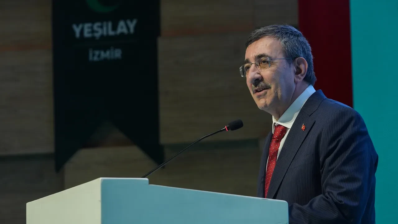 Cevdet Yılmaz CHP'li belediyeleri Cumhurbaşkanı Erdoğan örneğiyle eleştirdi: Kimse bahanelere saklanmasın