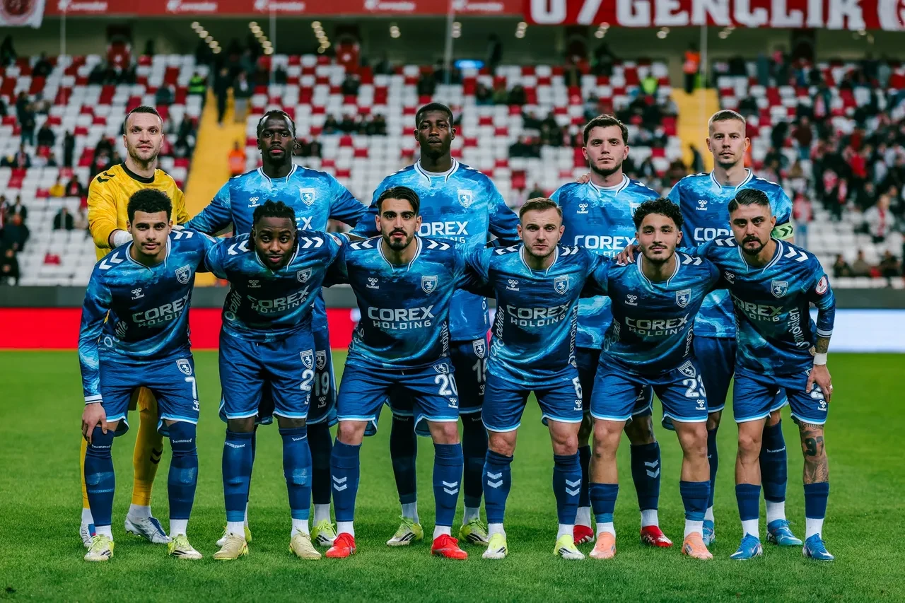 Galatasaray'dan Fenerbahçe'ye tarihi fark: Süper Lig'de kadro tarifesi!