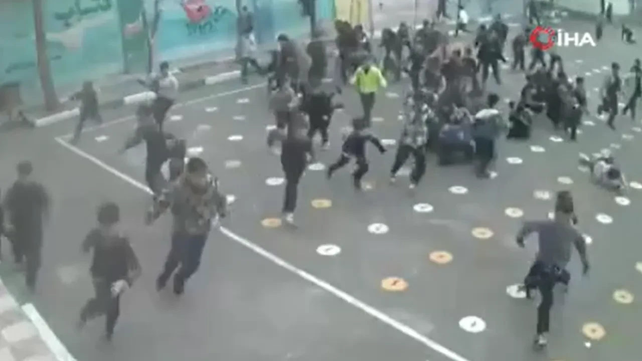 İran'da 1 öğrencinin hayatını kaybettiği saldırının görüntüleri ortaya çıktı