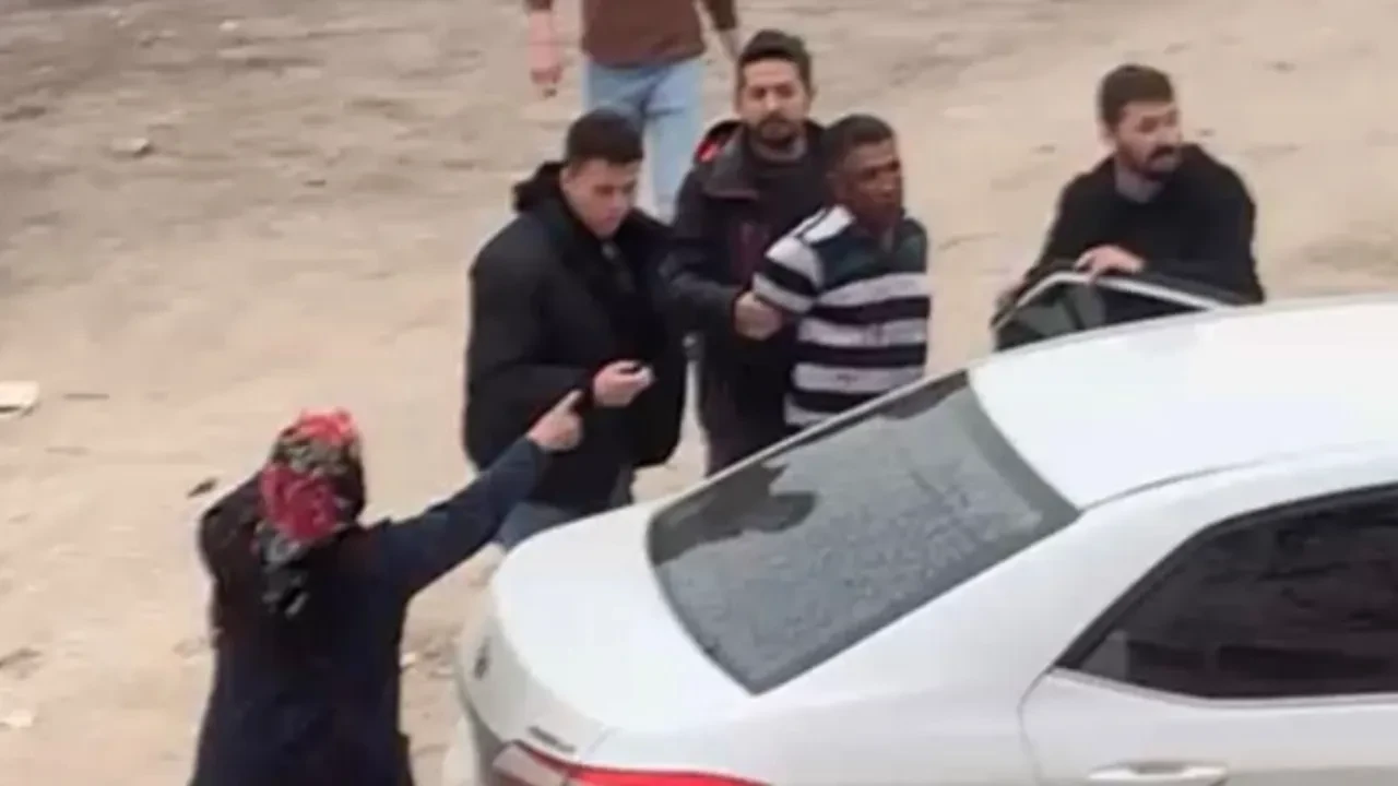 Sakarya'da hareketli operasyon! Polis ekiplerine direndiler