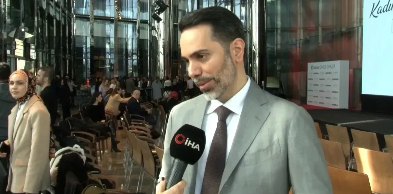 Sanat dünyası “kadınlar omuz omuza” projesinde buluştu