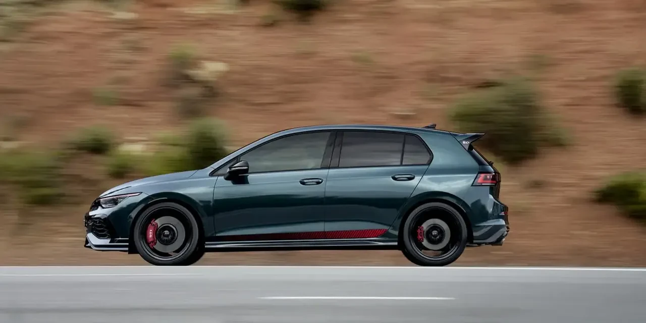 Volkswagen efsanesi elektrikleniyor: Yeni nesil Golf EV ilk kez yüzünü gösterdi