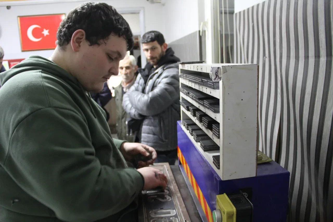  Yeni düzenleme sonrası app plaka telaşı: Sürücüler Şoförler Odası’na akın etti