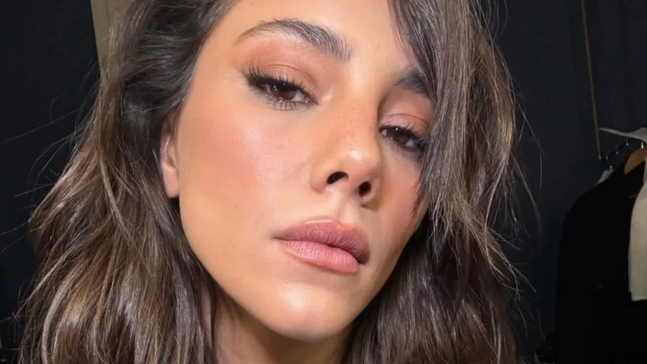 Atakan Özkaya ve Dilin Döğer sevgili mi? Dilin Döğer’den ilk açıklama!