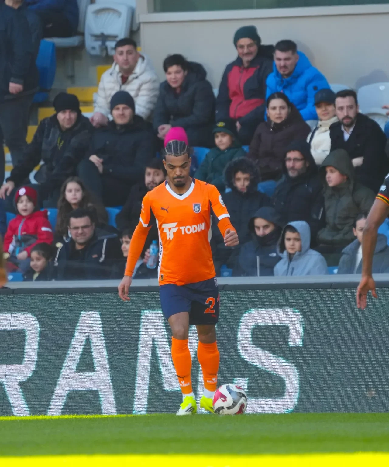 Başakşehir Göztepe'yi mağlup etti: Süper Lig'de Avrupa yarışı heyecanı!