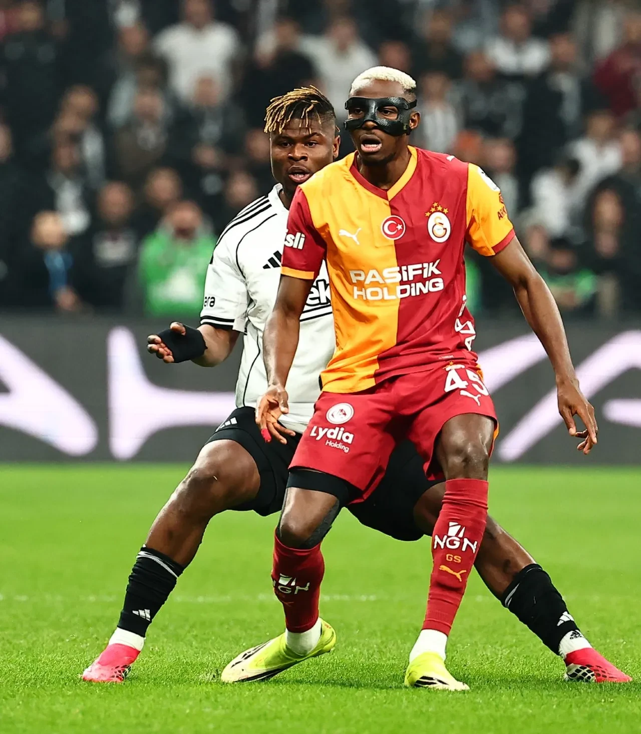 Galatasaray Beşiktaş deplasmanında kazandı: Dolmabahçe'deki derbi heyecanı sona erdi!
