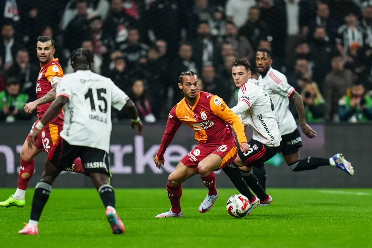 Galatasaray Beşiktaş deplasmanında kazandı: Dolmabahçe'deki derbi heyecanı sona erdi!