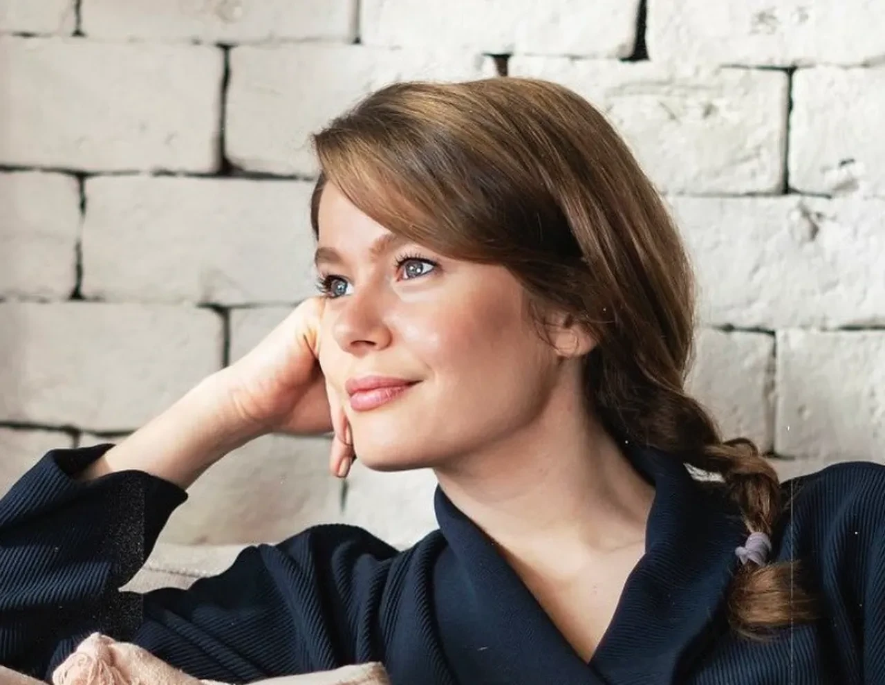 Burcu Biricik İnsanlar dizisinin başrolü oldu 