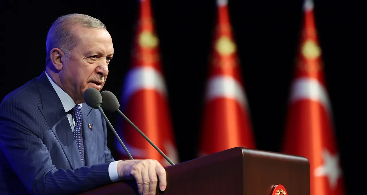 Cumhurbaşkanı Erdoğan İngiltere Başbakanı Keir Starmer ile görüştü