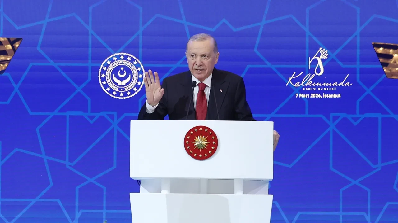 Cumhurbaşkanı Erdoğan: Ne adına olursa olsun kadına şiddet, insanlığa ihanettir