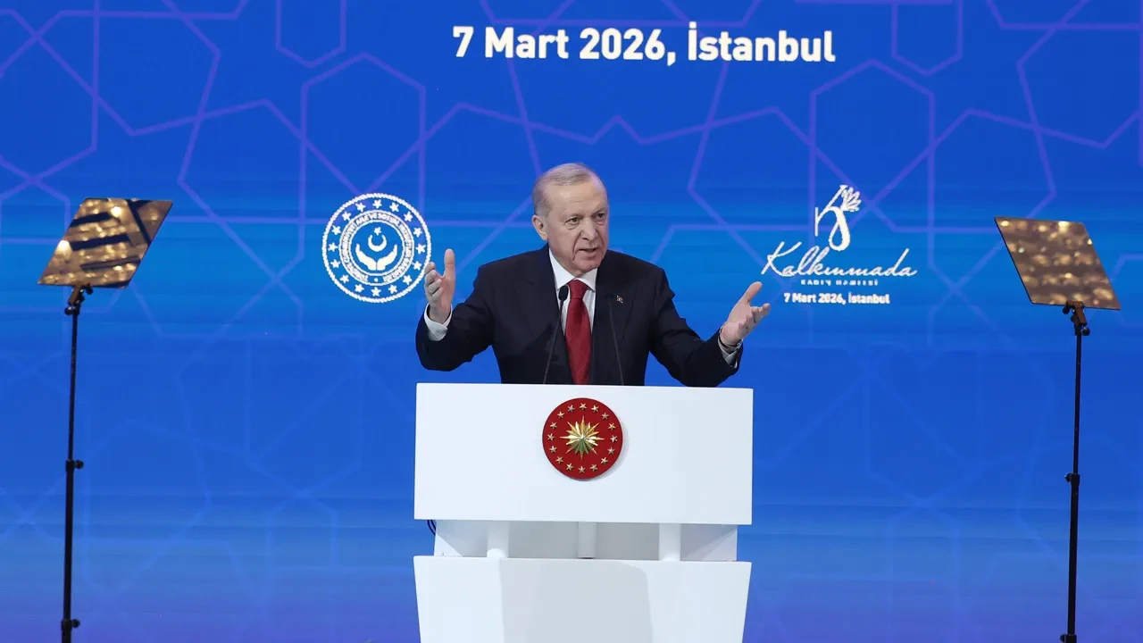 Cumhurbaşkanı Erdoğan: Ne adına olursa olsun kadına şiddet, insanlığa ihanettir